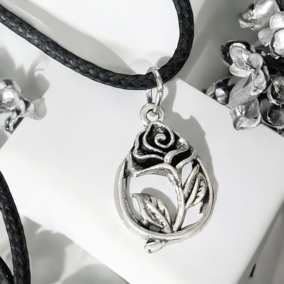 5 For $25💫Silver Bohemian Rose Pendant Necklace - Picture 4 of 5